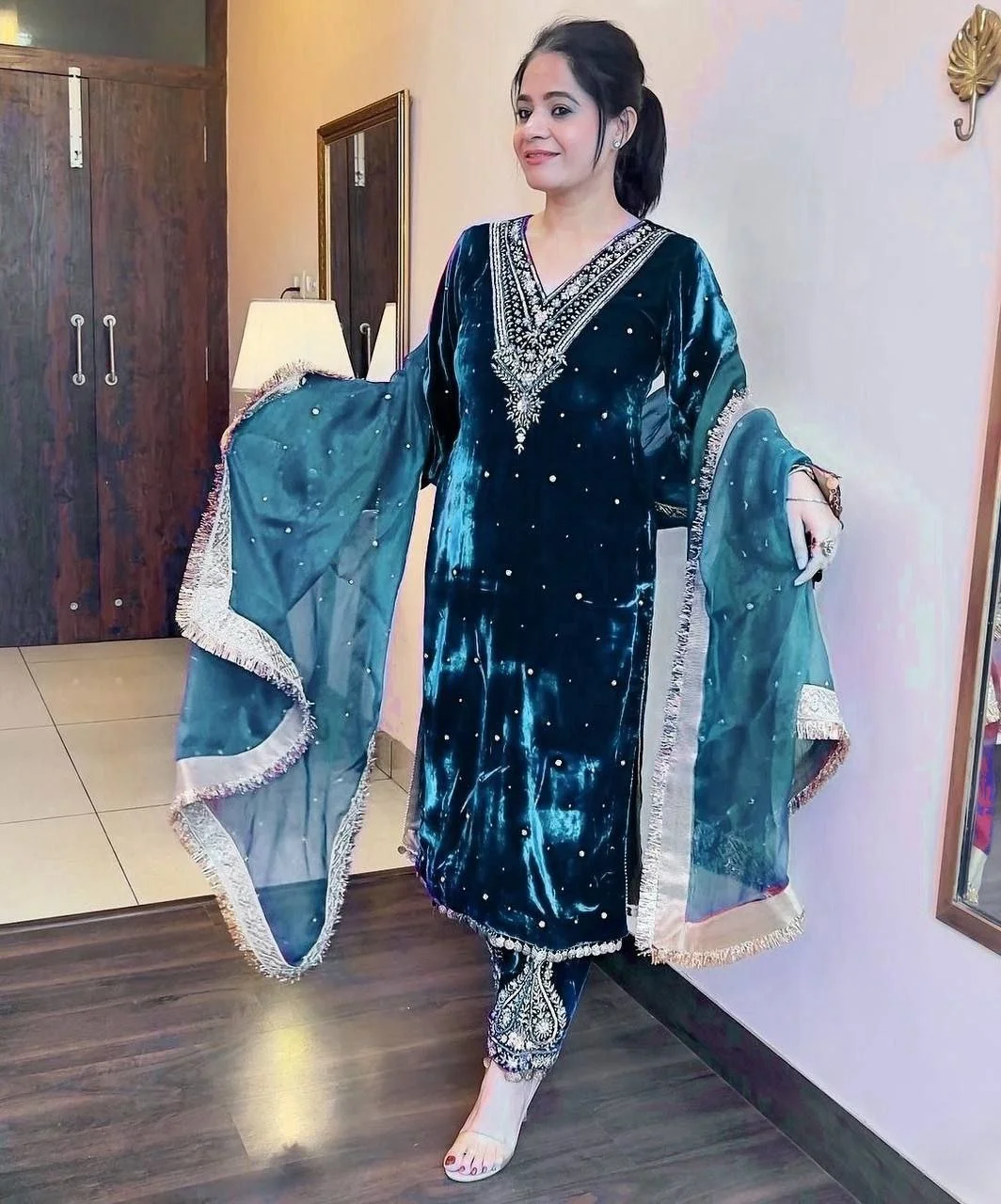 Pakistani Designer Velvet Suit Zari Embroidered Velvet Partywear Dress with Bell Sleeves Readymade 3 Piece Velvet Suit