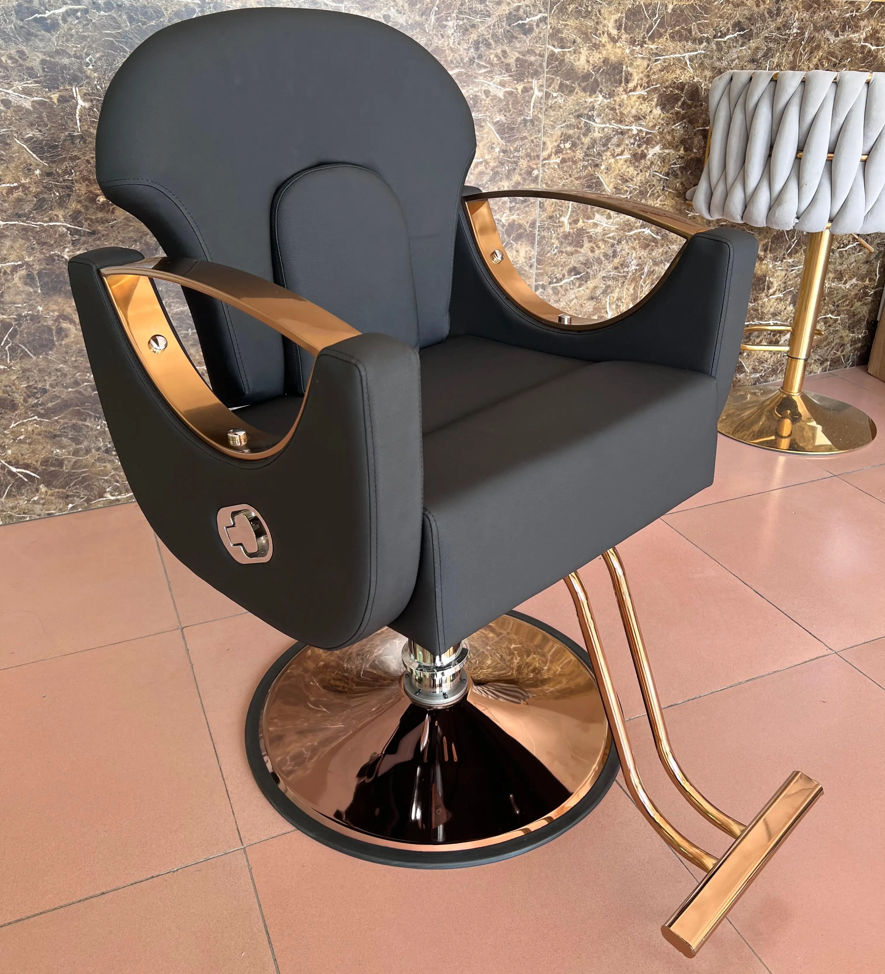 Bomacy Luxury Salon Equipment Barbershop Soft Leather High Density Sponge Hair Beauty Salon Barber Styling Chair for Sale