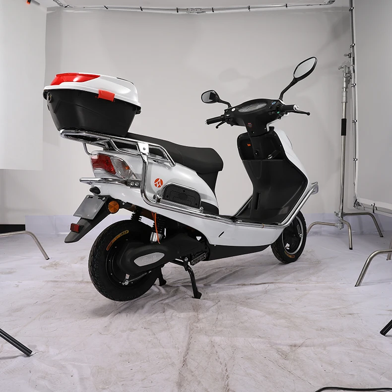 2024 Popular 2 Wheel Electric Scooters 800W Powerful Adult