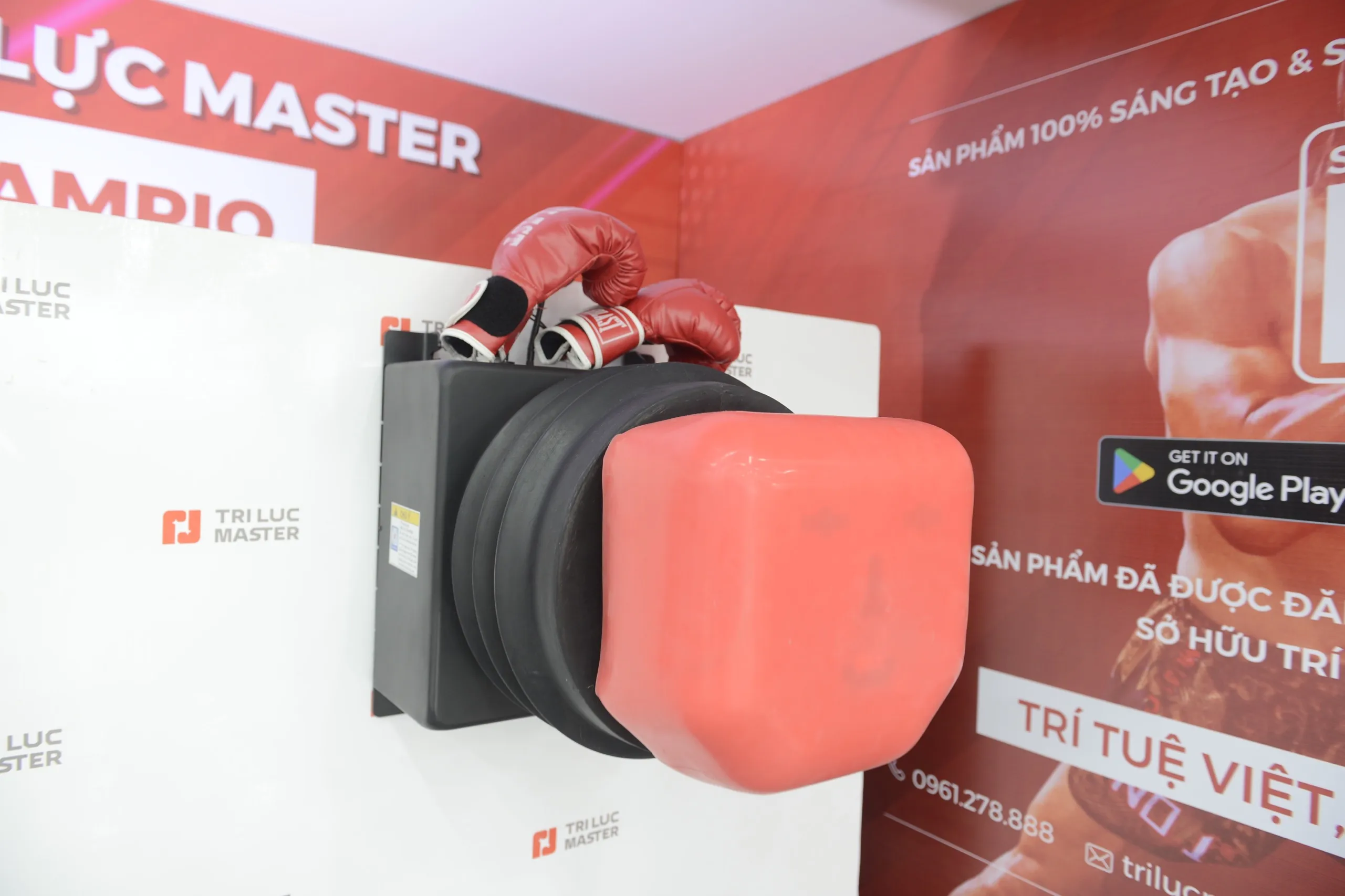 Tri Luc Master boxing machine with