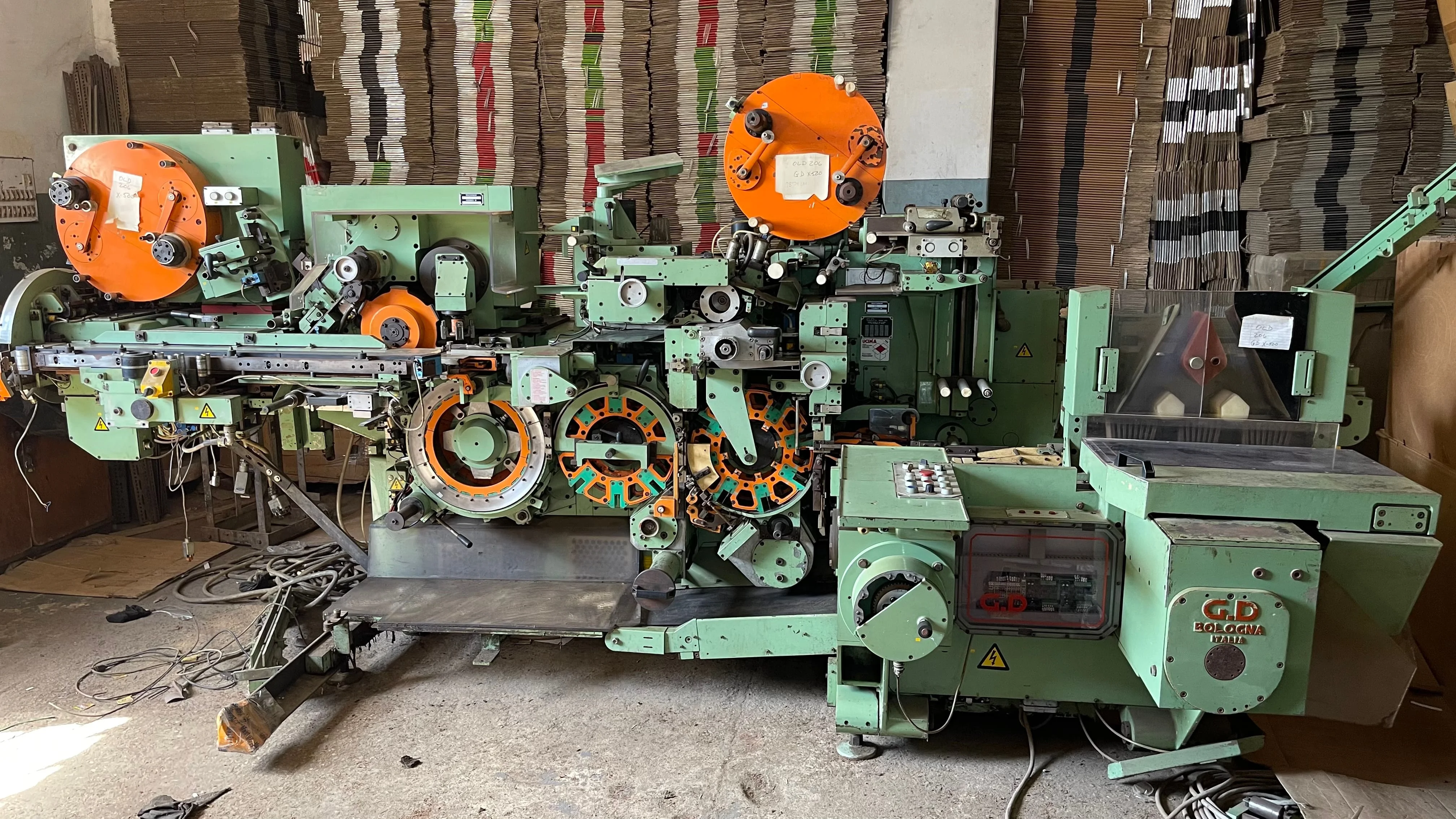 gd tobacco machinery GD X-5 Electric Automatic Soft Pack Cigarette Packing Machine Efficient for  Manufacturing Tobacco Cigarettes Used Condition