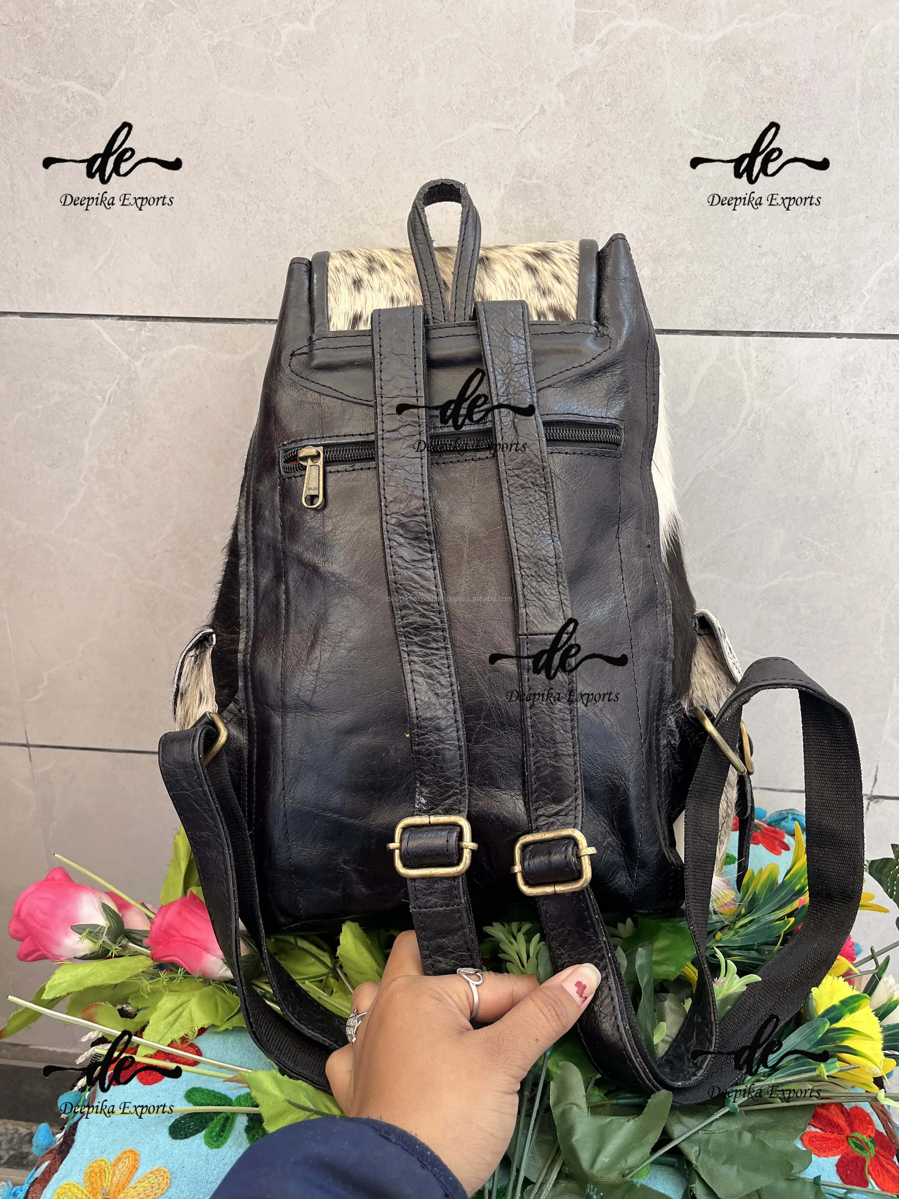 Extra Pocket Backpack 23 Black Cowhide Shw