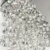 สีขาว