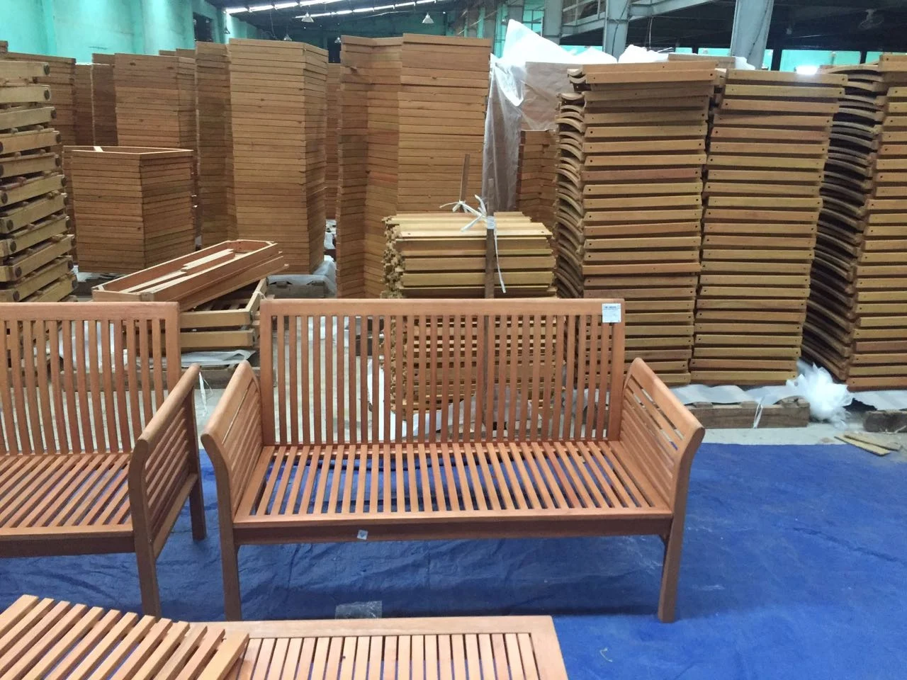 Teak Acacia Eucalyptus Wood Garden Bench Garden Furniture Vietnam High Quality Outdoor Modern