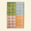 สีส้มปะการังและสีเหลืองมัสตาร์ด