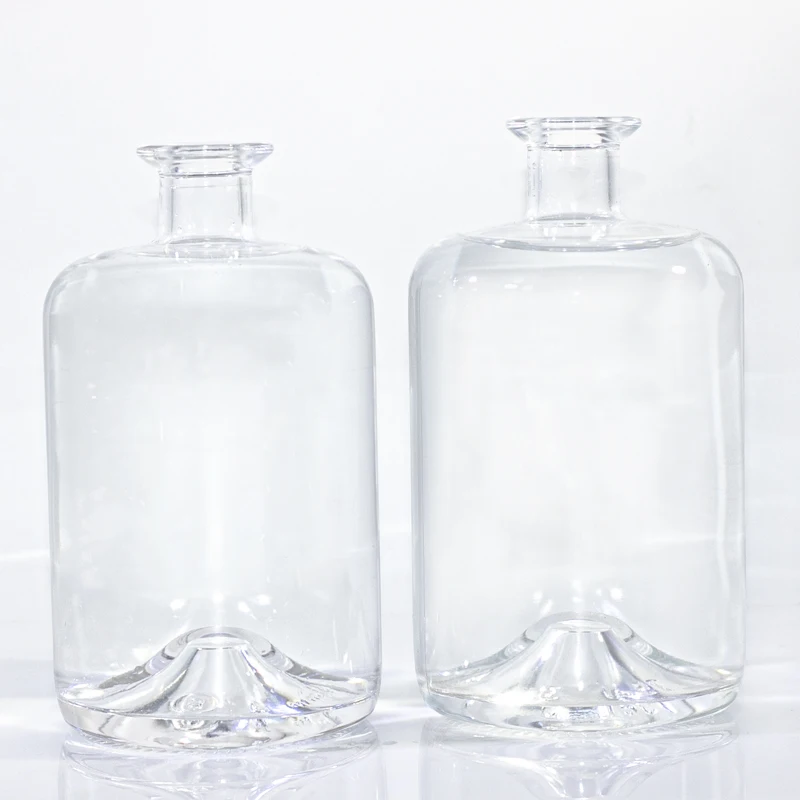 700ml Bottom Recessed Transparent Thick Round Glass Bottle With High Concave Bottom