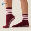 Rayures bordeaux et blanches