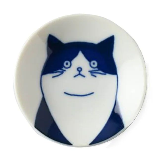 Handcrafted Japanese Ceramic Cat-Themed Small Plate Sustainable and Eco-Friendly 'Made in Japan' Product