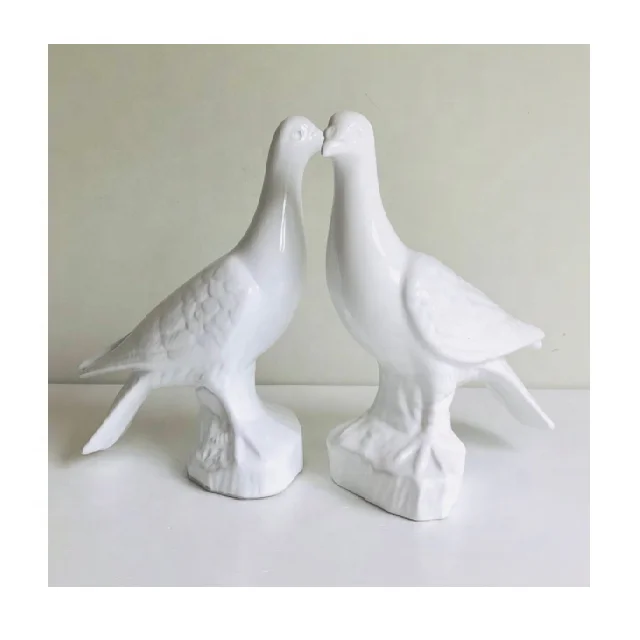 Premium Quality White Color Pigeon Shape Figurine in Negotiable Price