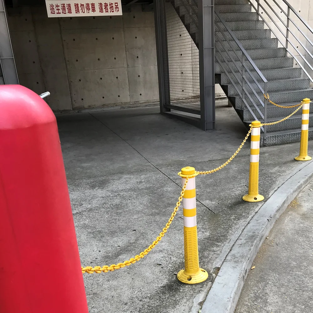 Link Barriers Crowd Control Safety Chain for Road Safety Barrier on Reel Colored Plastic 25M Traffic Roadway Safety 8mm Standard
