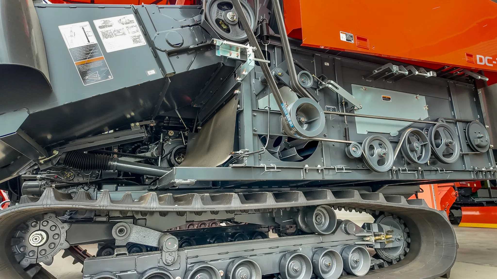クボタ2025タイライハーベスターDC 108 Xベストセラー108HP高