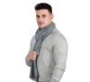 Gris oscuro