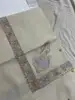 Como se muestra en la Fig.