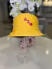 Comme montré