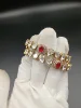 Blanco y rojo