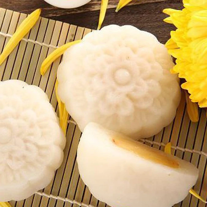 Mid Autumn Cake Vietnamese Food Mooncake Snow Skin Moon Cake Ms Anna Buy Mid Autumn Cake Vietnamese Mooncake Snowskin Mooncake Product On Alibaba Com