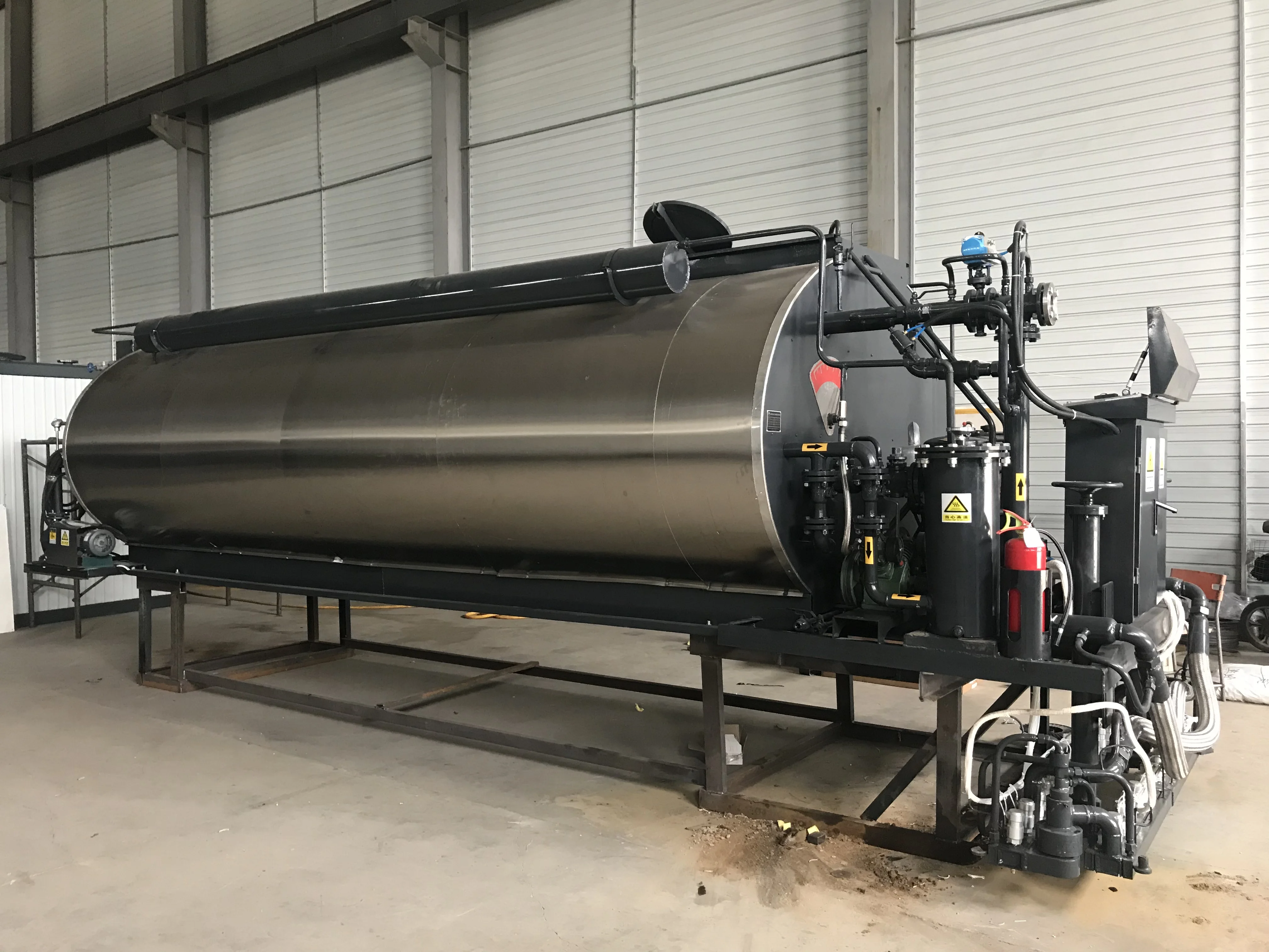 Асфальтовый бак асфальтовый станок