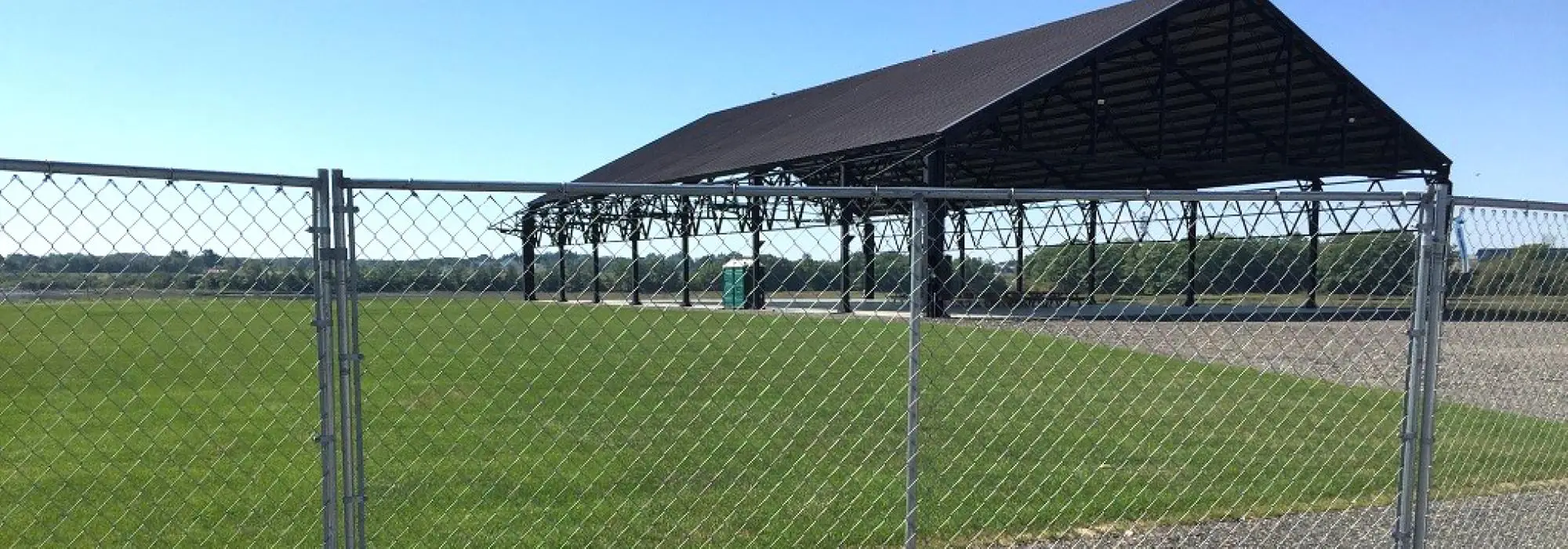 8'x12' construction chain link fence panels 1⅝"(41.2mm) with a wall thickness 16ga /1.6mm mesh aperture 2¼"x2¼"(57mmx57