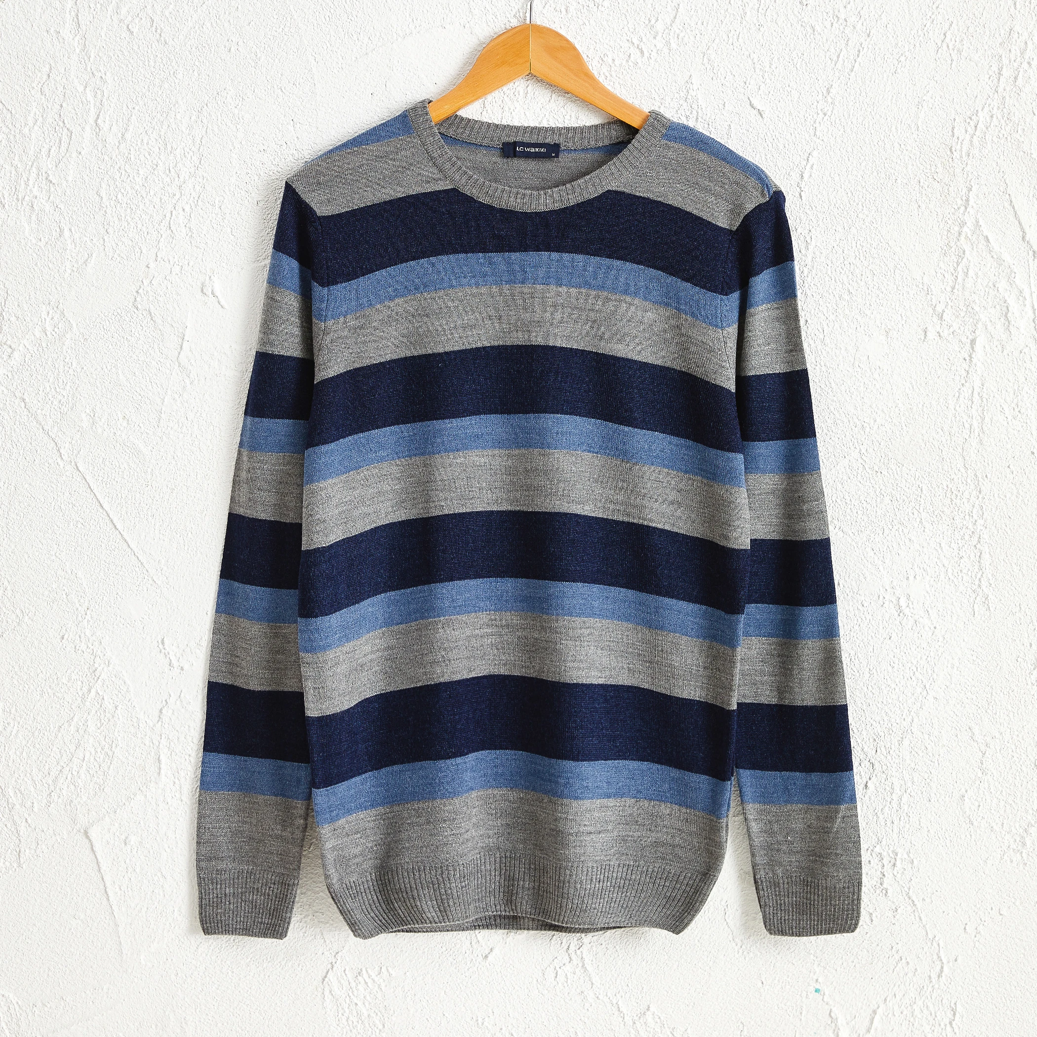 Trendy pullover sweater Clearance