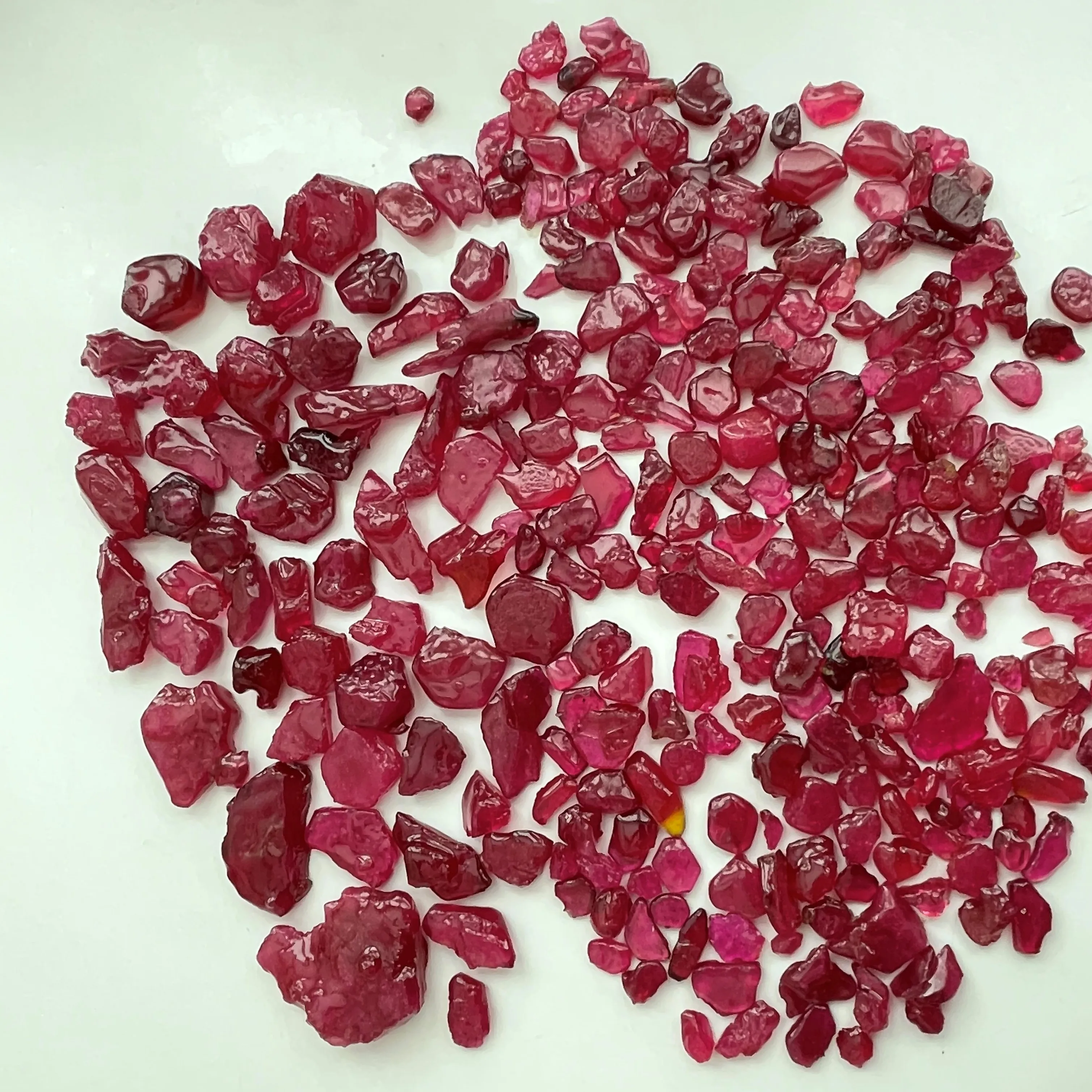 Rubis Rubis rose du Mozambique étonnant. « Gemmy » « Livraison gratuite » 88,5 ct. Cristal