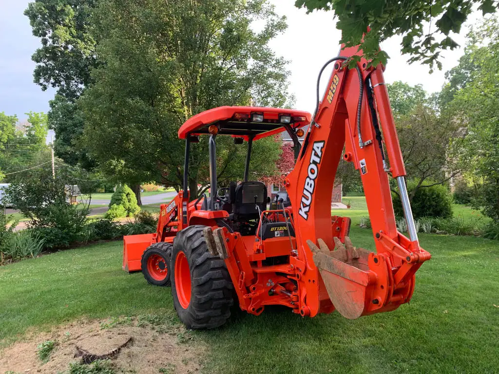 Top Quality Used Backhoe Loader Kubota M59 Tractor Compact For Sale