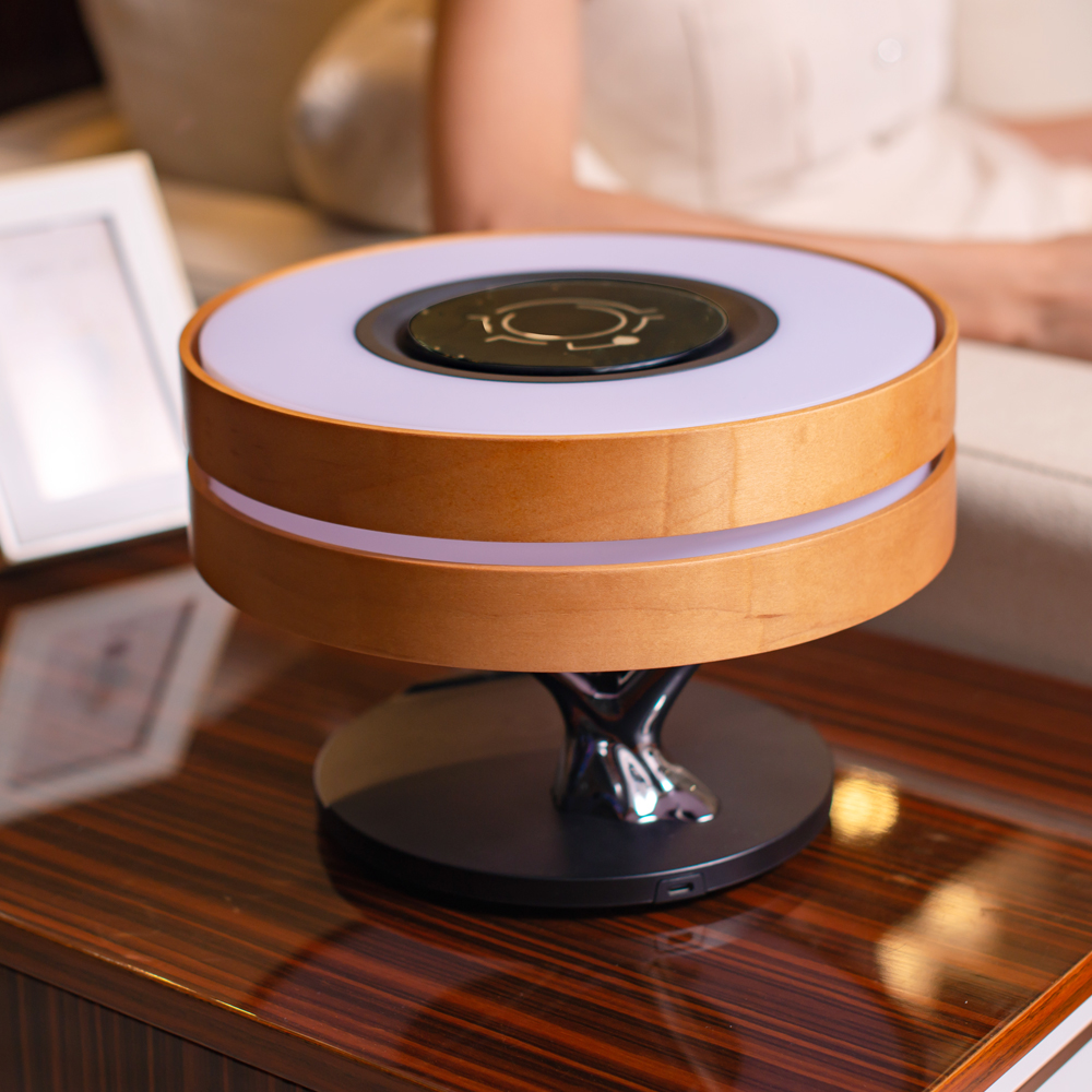 Популярный дизайн 2021, многофункциональная Светодиодная лампа 4 в 1, настольный ночник, беспроводное зарядное устройство с динамиком BT, часами