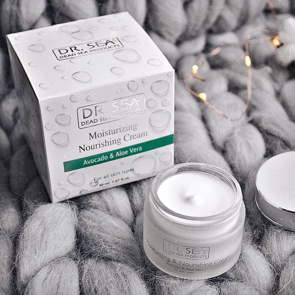 Dr sea moisturizing cream. Sea Energy косметика. Dr Sea крем для лица увлажняющий с ретинолом. Крем для век Sea Energy. Питательный крем для лица с авокадо.