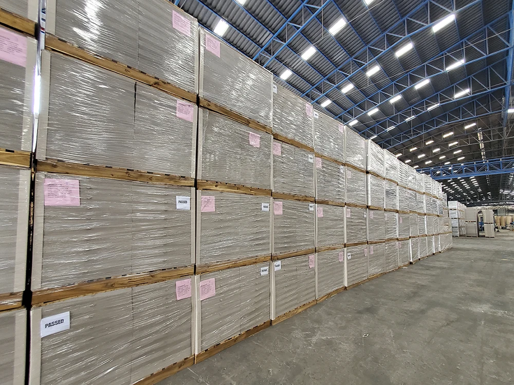 Grey Chipboard Laminated Paper Sheets on Wooden Pallet Raw Material Used for Hardcover Arch File