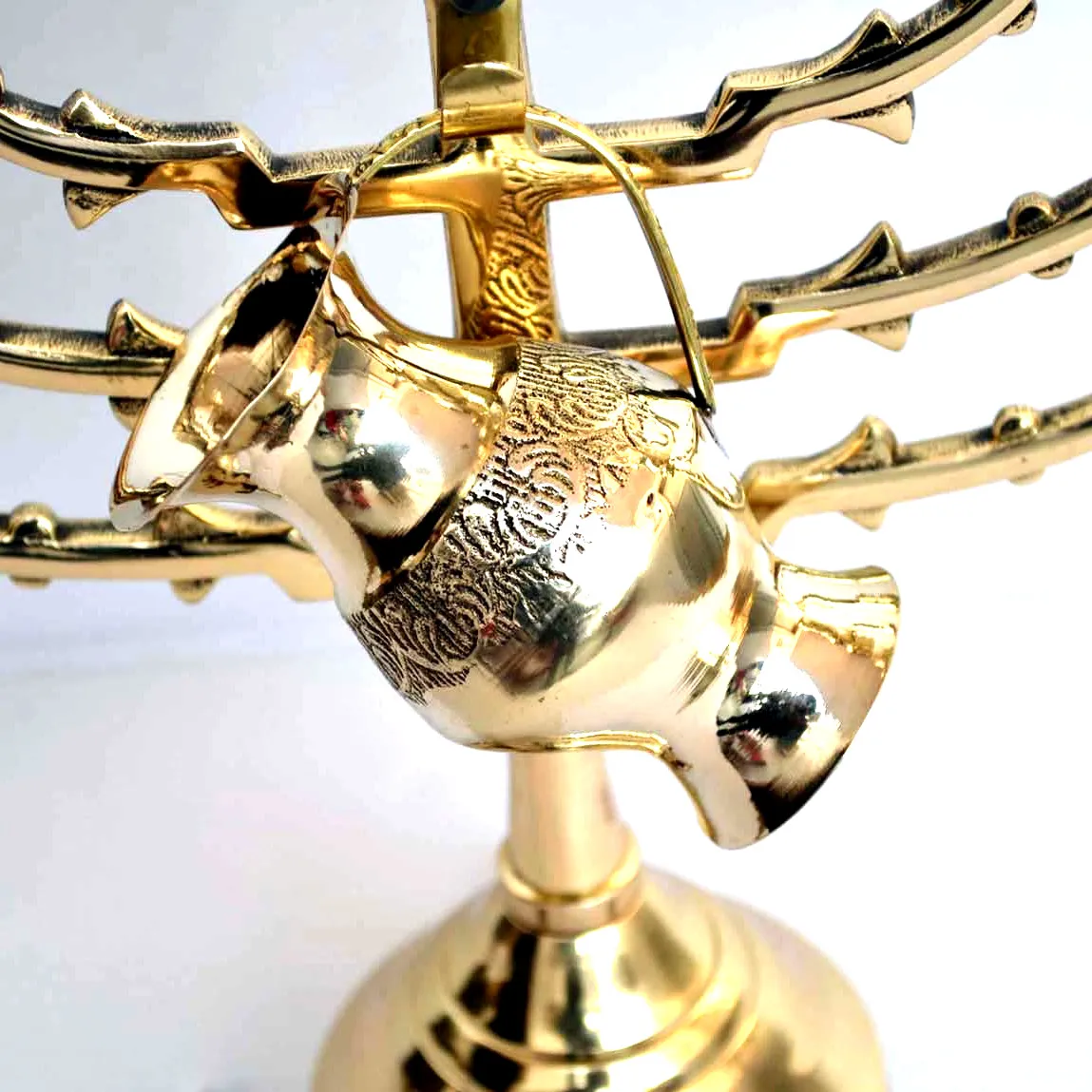 Made In Israël - Kandelaar Bronzen Joodse Chanoeka 9 Armige Kandelaar Met Davidster In Eilat Groene Kleur Brons Kaarsenhouder