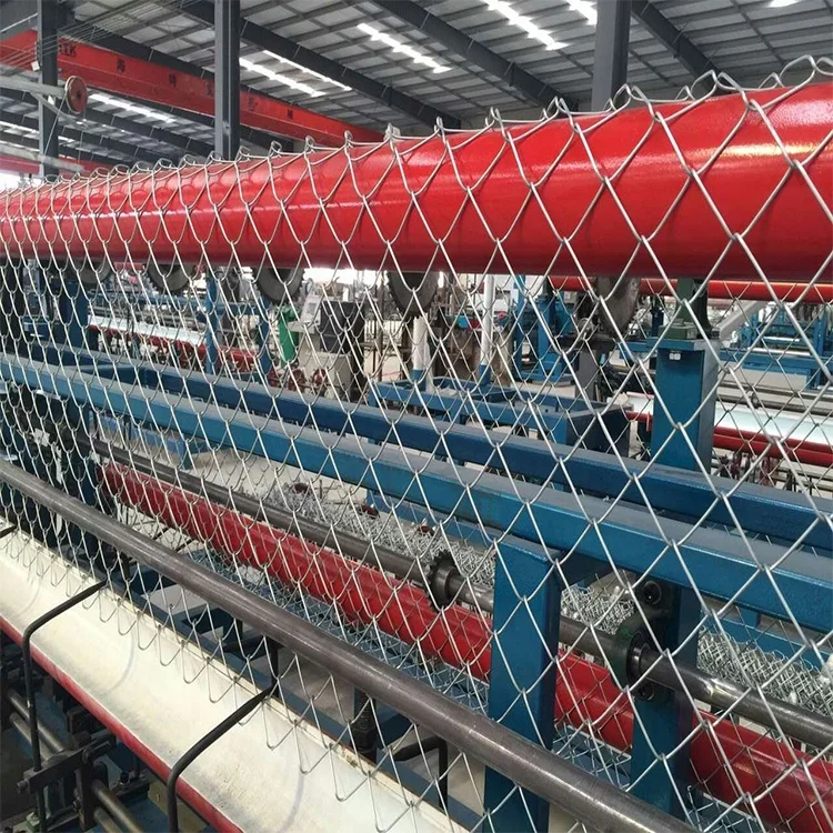 에 대한 최신 회사 뉴스 Manufacturer hot sale high quality black fencing wire hot dipped fencing wire galvanized garden chain link fence  7