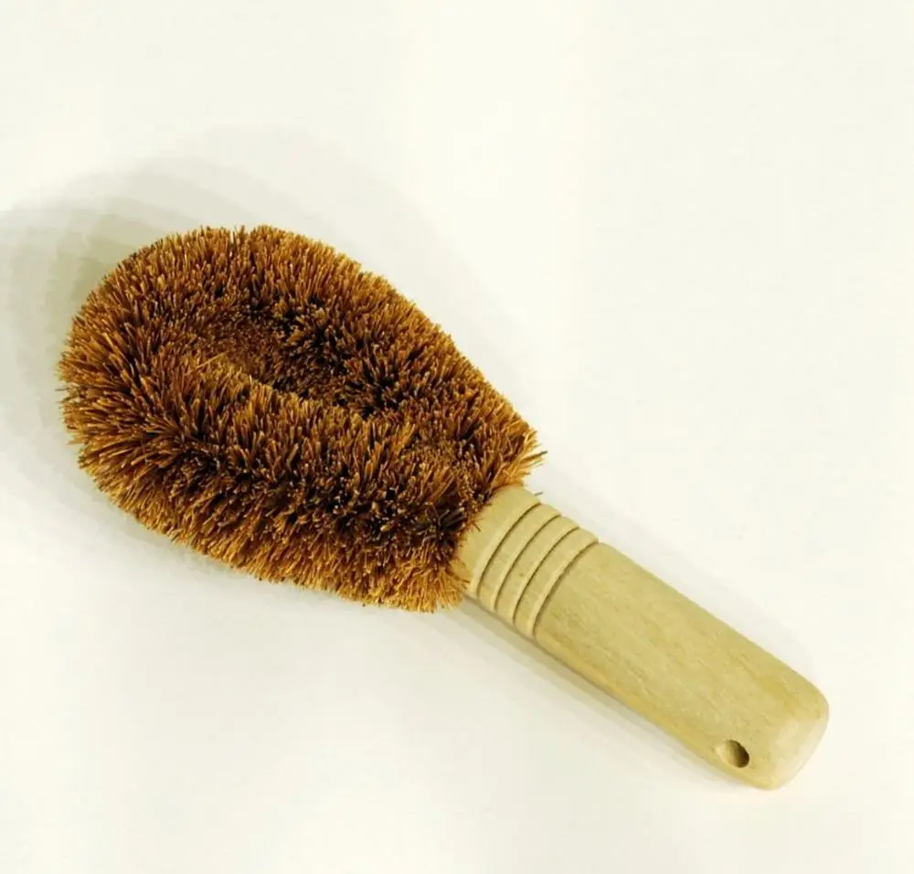 Tawashi-style Scrub Brush, Traditional 4-Inch Natural Coir Bristle