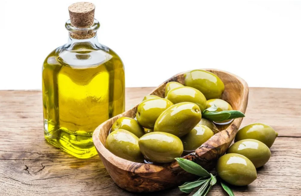 20 оливковое масло. Olive Oil масло оливковое. Масло оливковое Oleve Crete. Extra Virgin Olive Oil. Оливки и оливковое масло.