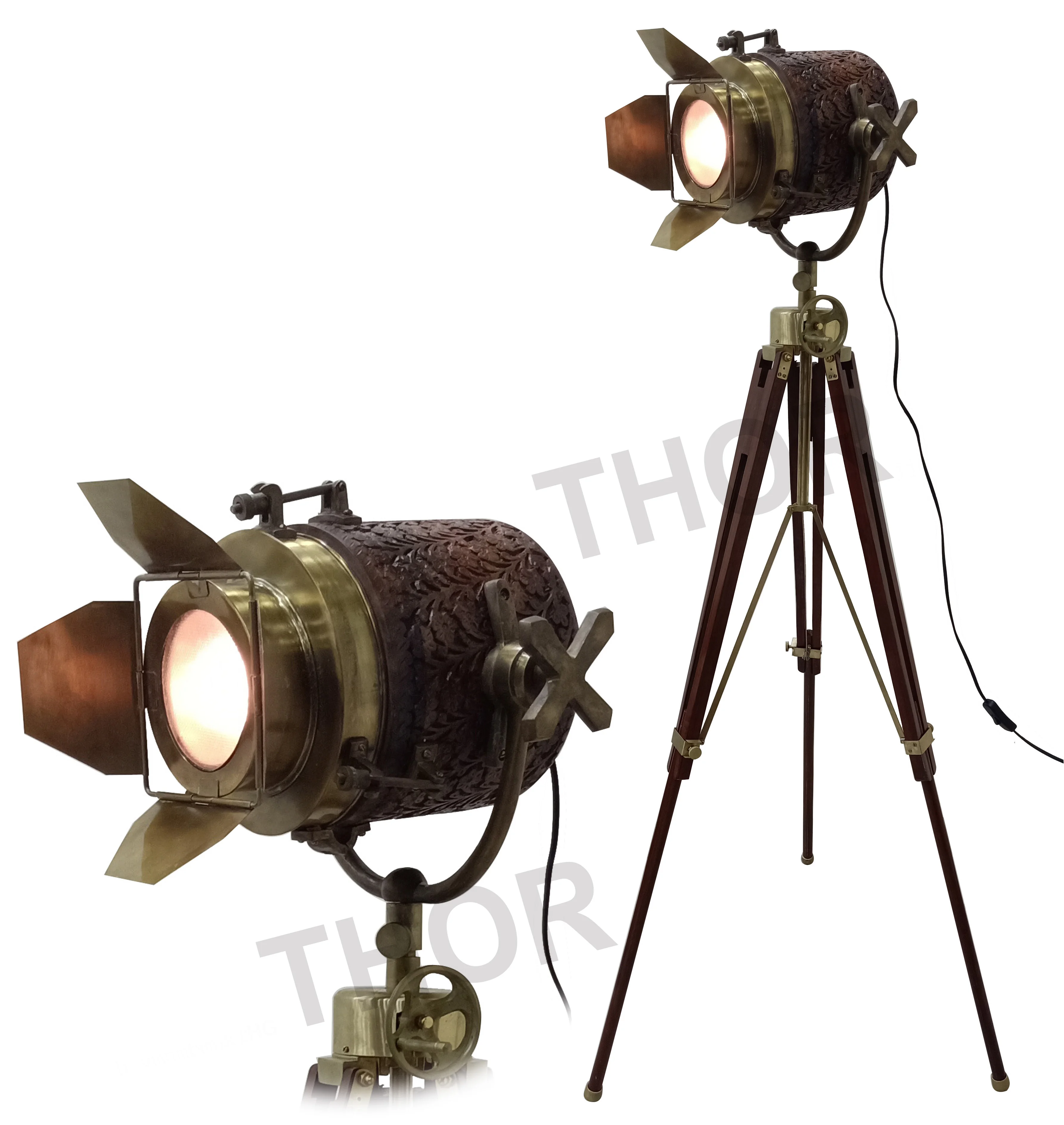 NAUTICAL REPRODUCTION SPOT SEARCH LIGHT SPOTLIGHT W/FLOOR WOODEN TRIPOD STAND .. 
