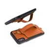 Cartera con correa de mano - Marrón