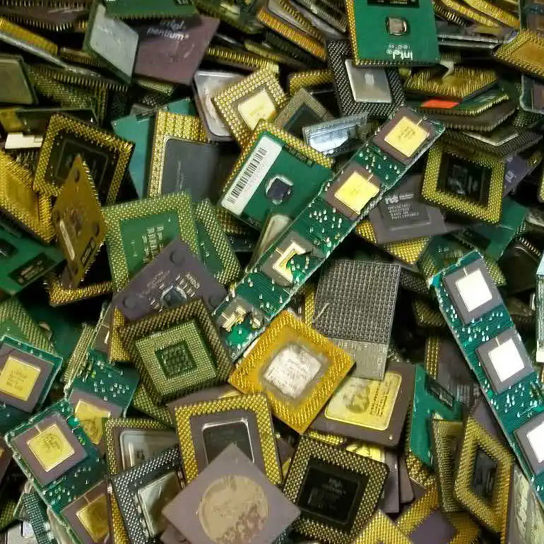 386とIntel 486のセラミックCPUスクラップの販売