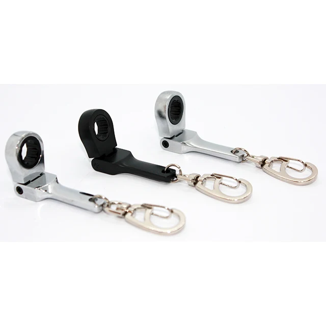 Брелок с трещоткой