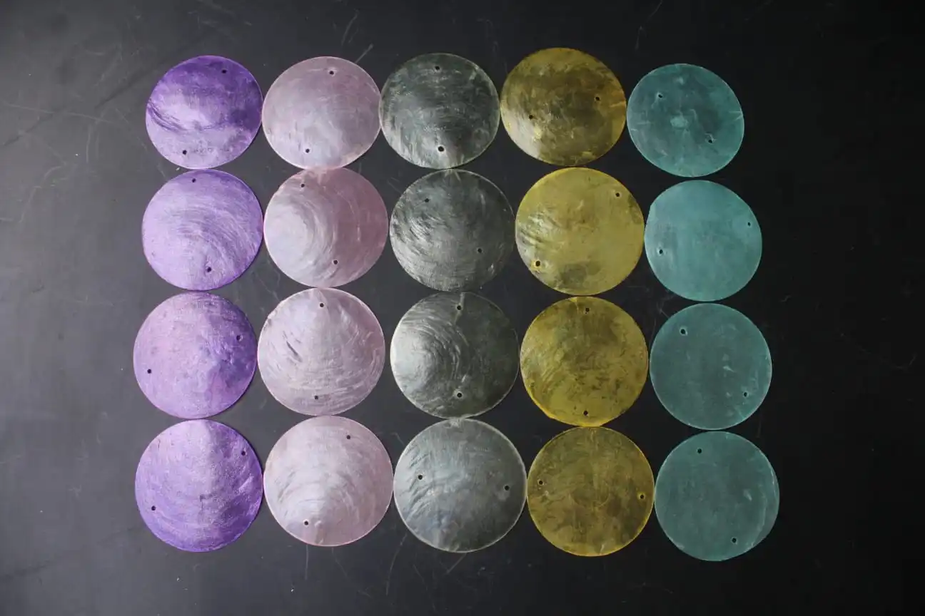 Indonesia Raw Capiz Shells Custom Colors, Custom Models Capiz Shell Crafts