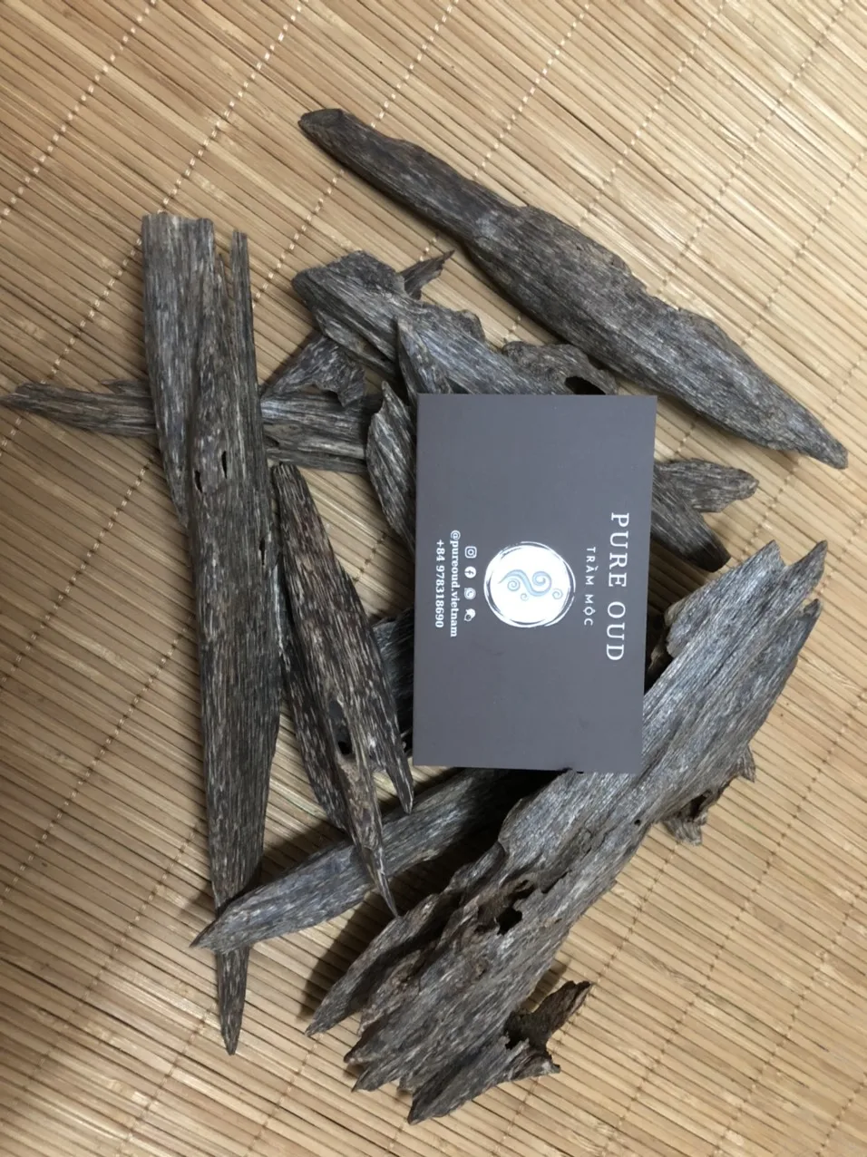 King Ant Oud Chip With High Quality For Burning Daily Home From Vietnam