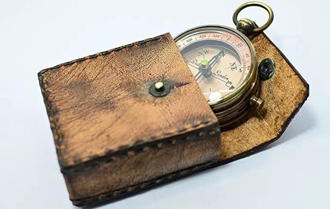 Compass With Leather Box/Case Handmade Vintage Design Magnetic Nautical Compass. 