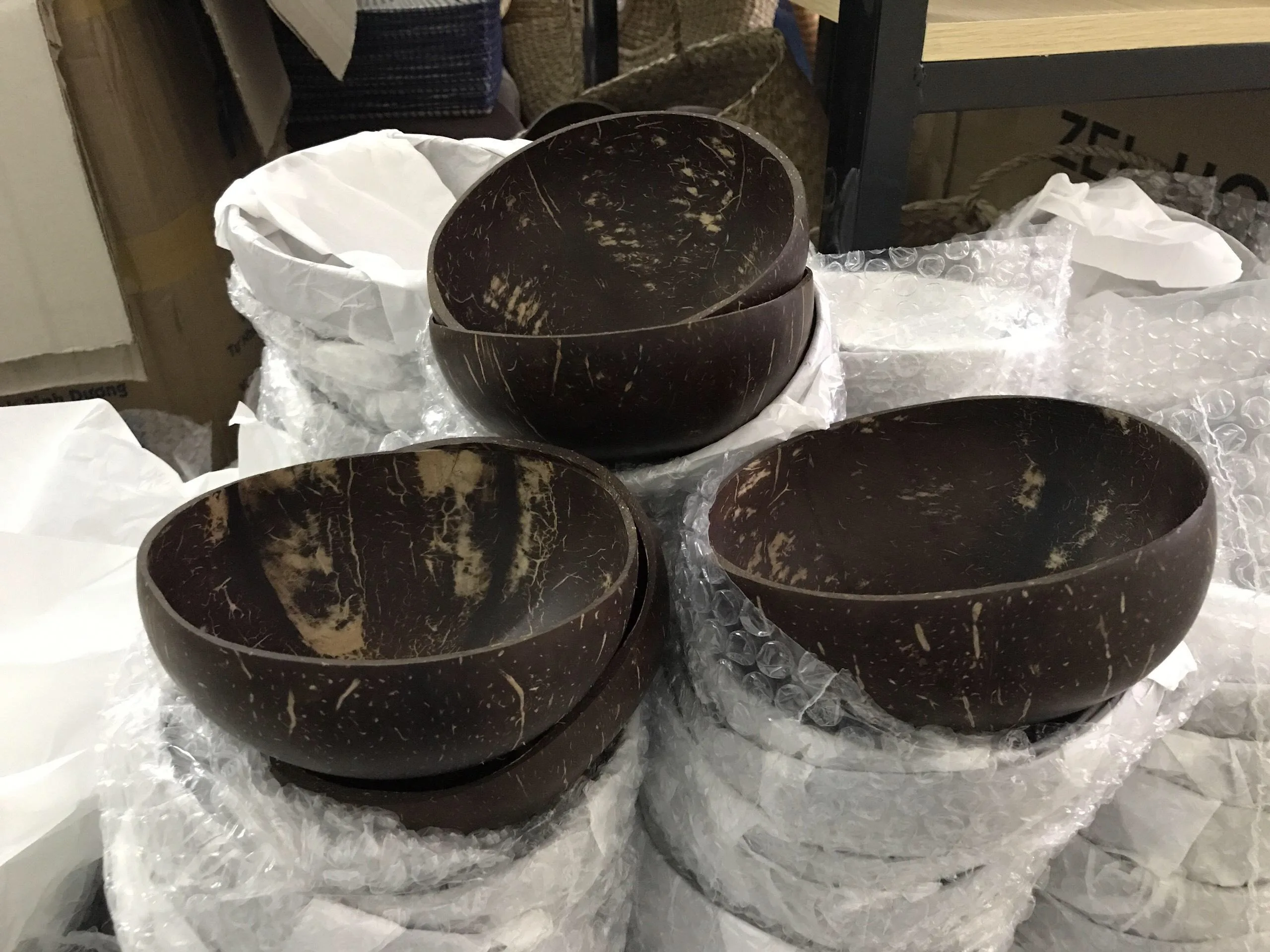 Fresh Coconut: From Shell To Bowl - vpg63og