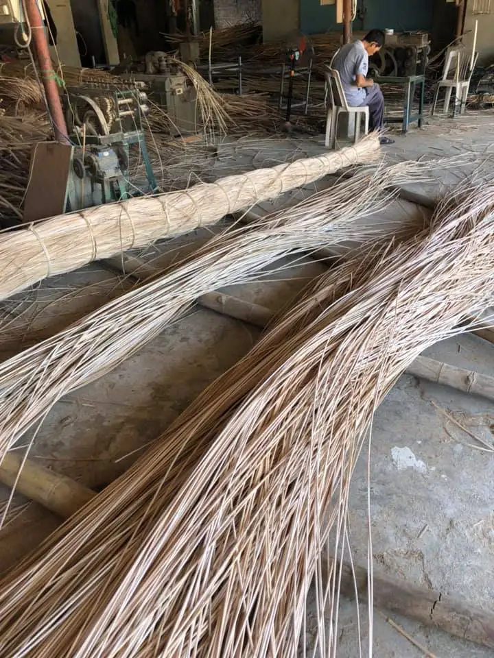Vietnam Natural Malacca Rattan Canes / Rattan Poles Raw Material For
