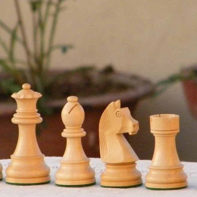 Peças Germânicas de Madeira German Staunton - A lojinha de xadrez