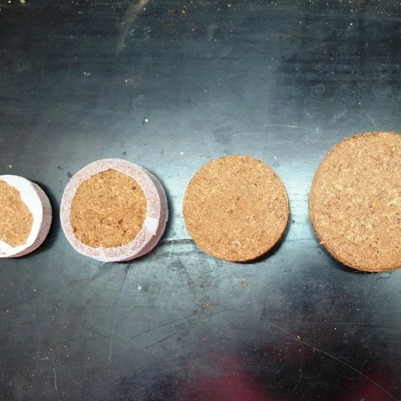 ROUND COCO PEAT DISC for SEED GERMINATION - SEED STARTER SOIL PLUGS - SEEDLINGS INDOORS - KITCHEN GARDENING