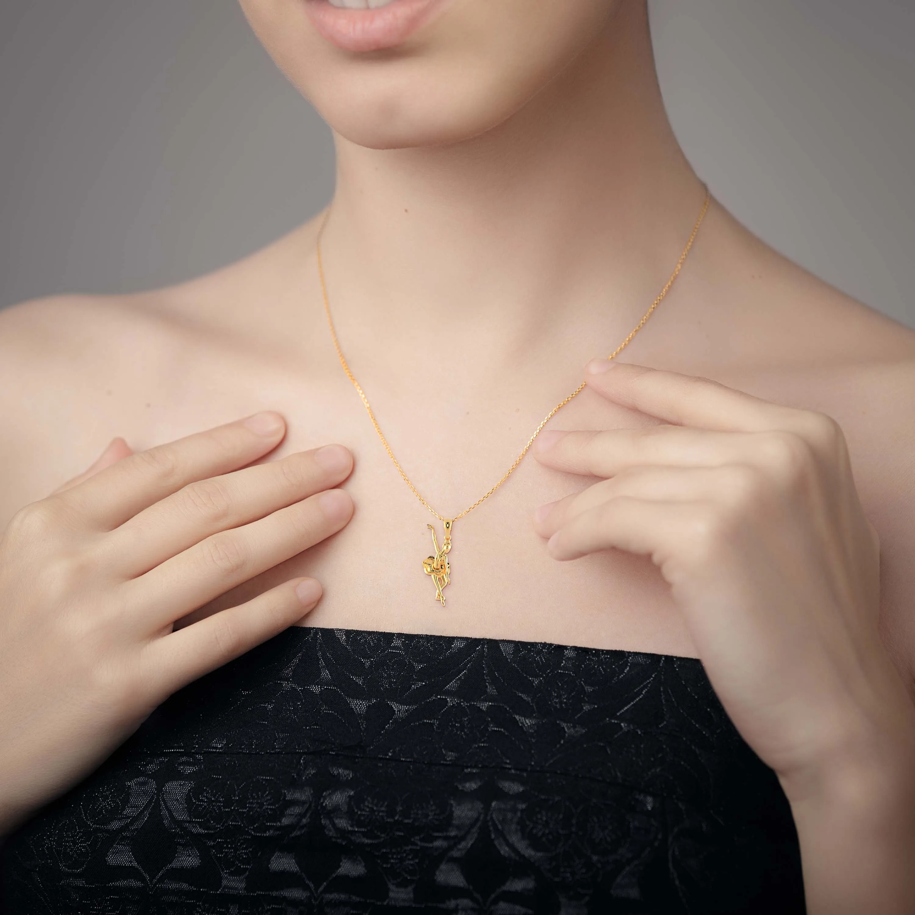 Beautiful 18k Plain Gold Dancing Girl 