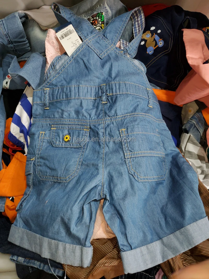 used clothing 27.jpg