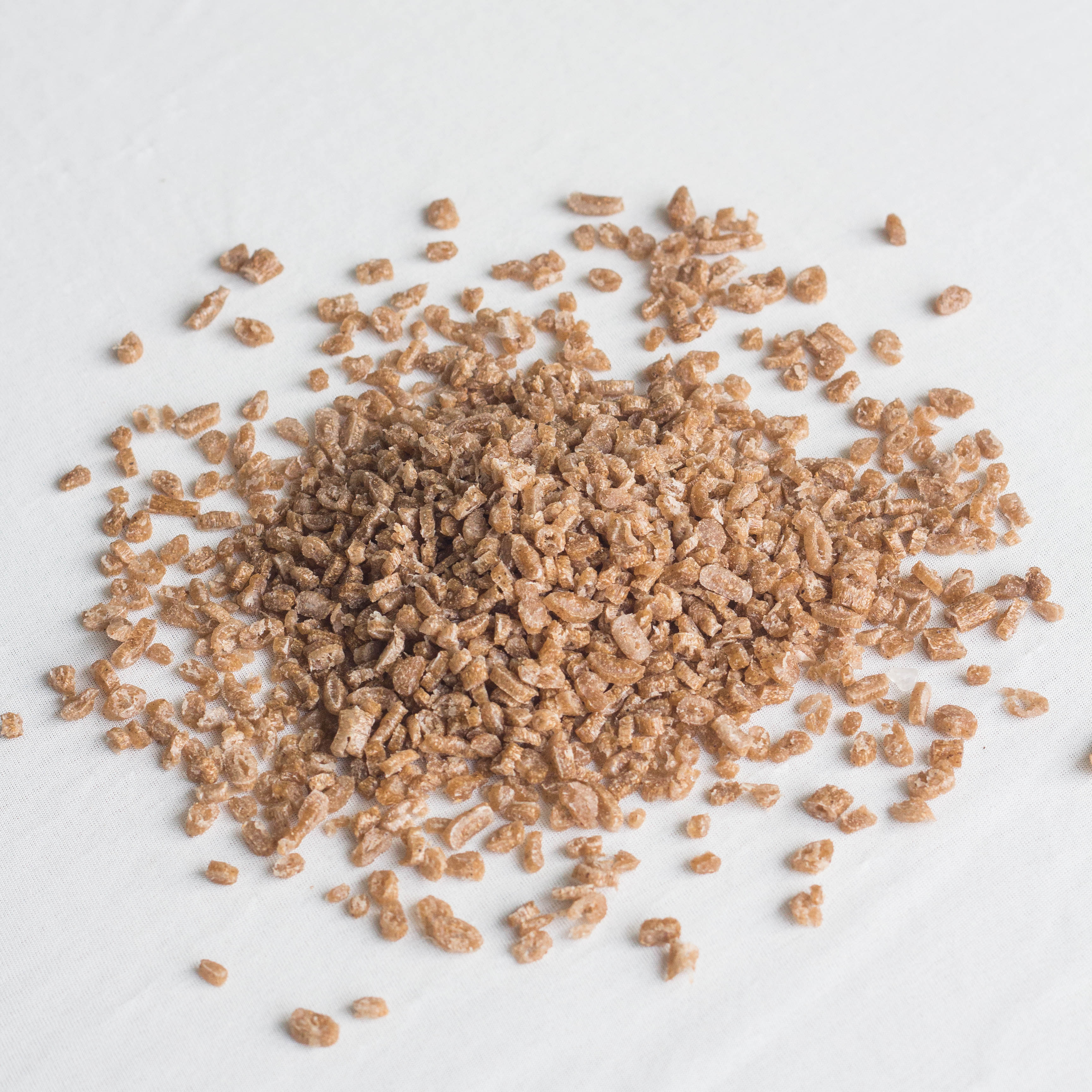 
Биопластиковые гранулы высокого качества по низкой цене, биопластиковые гранулы, 100% биоразлагаемые из кофейной гущи и ПП 