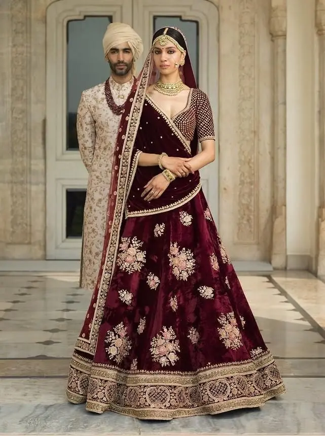 ROYAL PRESENTS ROYAL VOL-27 DNO 1008 - 1013 SERIES INDIAN WOMEN DESIGNER  HEAVY VELVET SILK LEHENGA CHOLI BRIDAL WEDDING FESTIVE ROYAL BRIDE GHAGRA  CHOLI WEAR WHOLESALE COLLECTION 3811