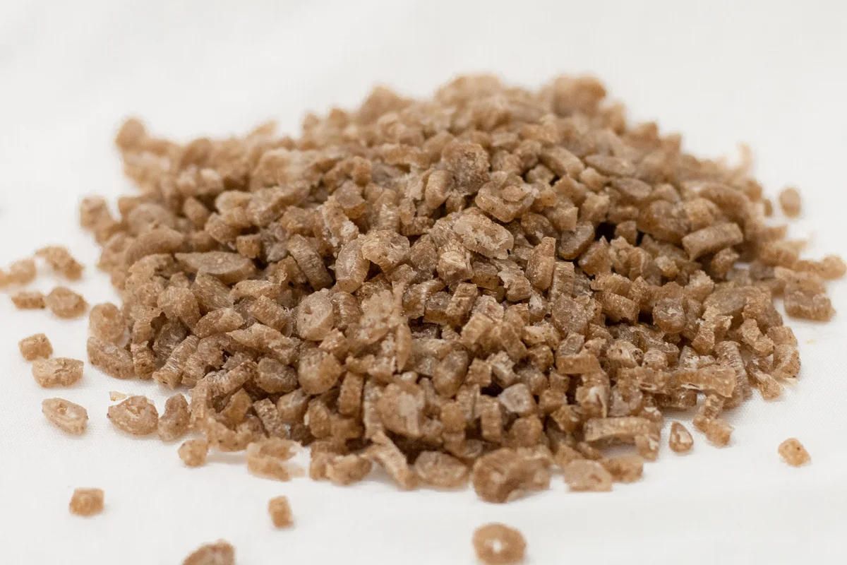 
Биопластиковые гранулы высокого качества по низкой цене, биопластиковые гранулы, 100% биоразлагаемые из кофейной гущи и ПП 