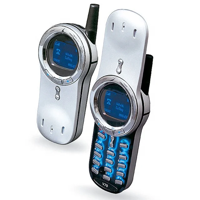 Free Shipping Factory Unlocked Cheap Classic Original Simple GSM Rotatable Cell Phone V70 for Moto Easy Phone by Post