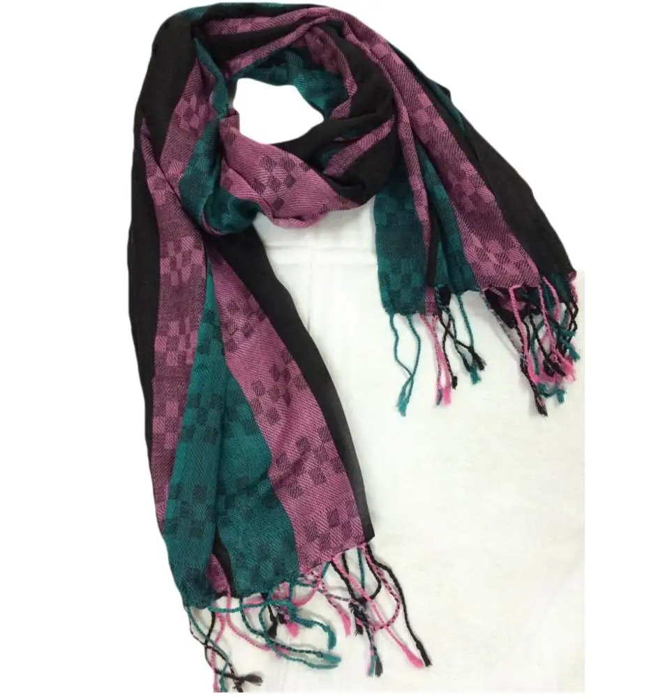 Красивый и мягкий шарф из вискозы